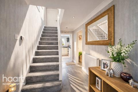 5 bedroom detached house for sale, Brunel Drive, Northampton