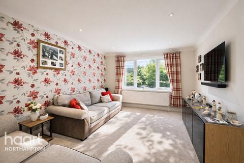 5 bedroom detached house for sale, Brunel Drive, Northampton