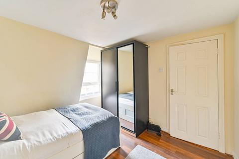 2 bedroom flat to rent, Clapham Road, Kennington, London, SW9