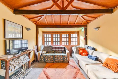 4 bedroom house to rent, Kingswood Close, SW8, Stockwell, London, SW8