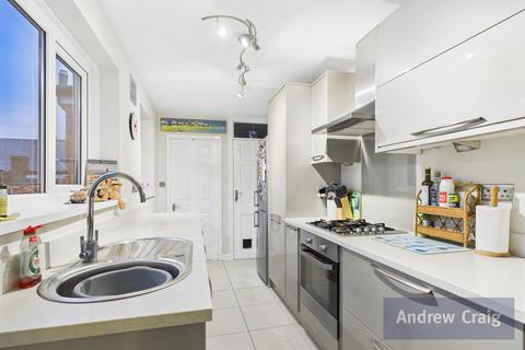 2 bedroom flat for sale, Coleridge Avenue, South Shields