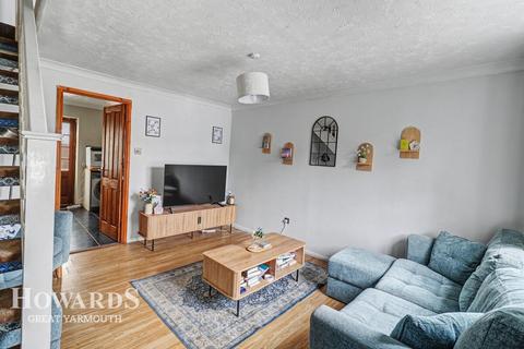 2 bedroom end of terrace house for sale, Coxswain Read Way, Caister-on-Sea