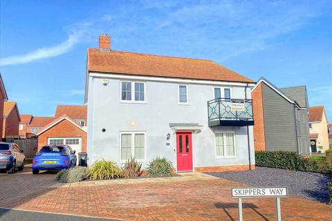 4 bedroom detached house for sale, Walton on the naze CO14