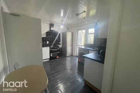 1 bedroom apartment to rent, Stoneleigh Avenue, Enfield