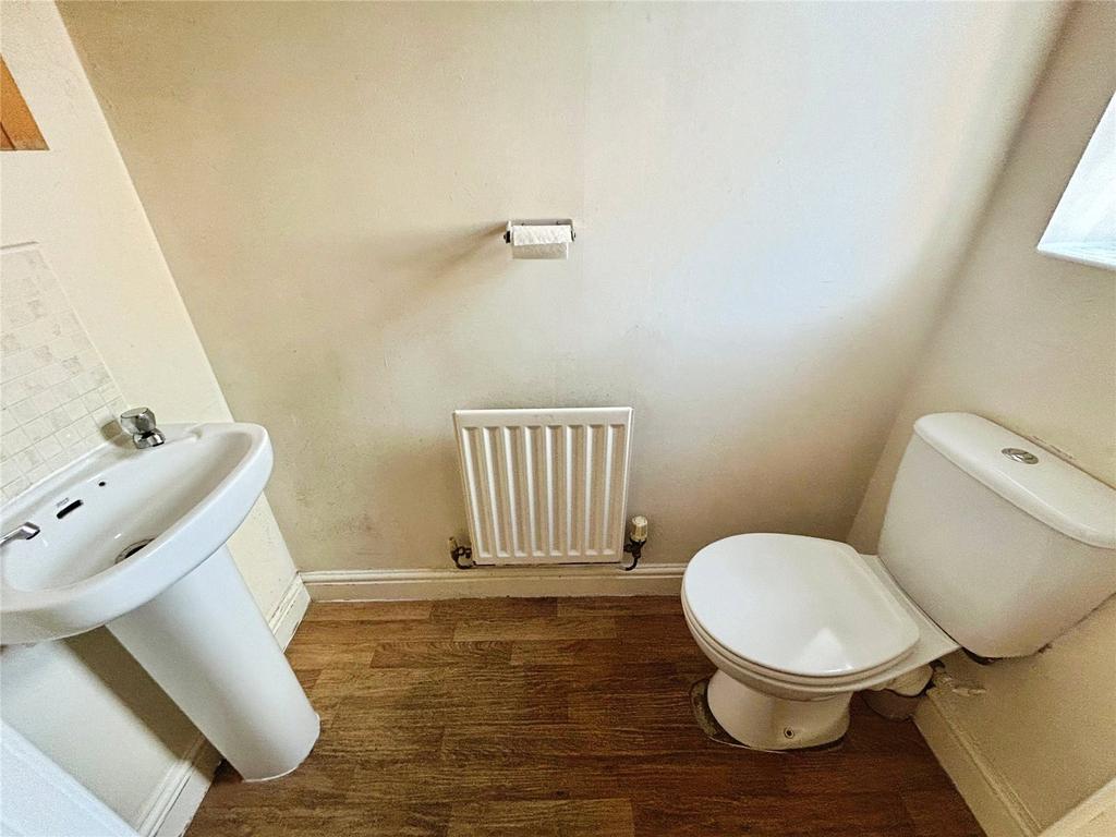 Cloakroom/Wc