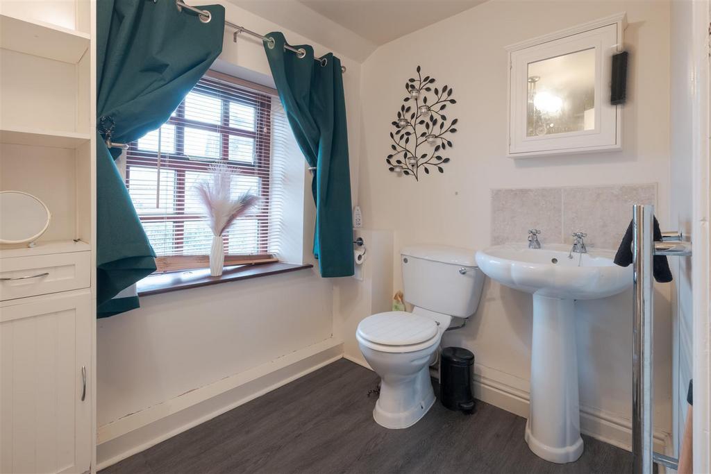 Bathroom....jpg