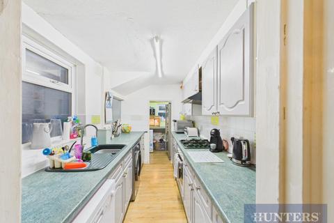4 bedroom terraced house for sale, Cambridge Street, Scarborough