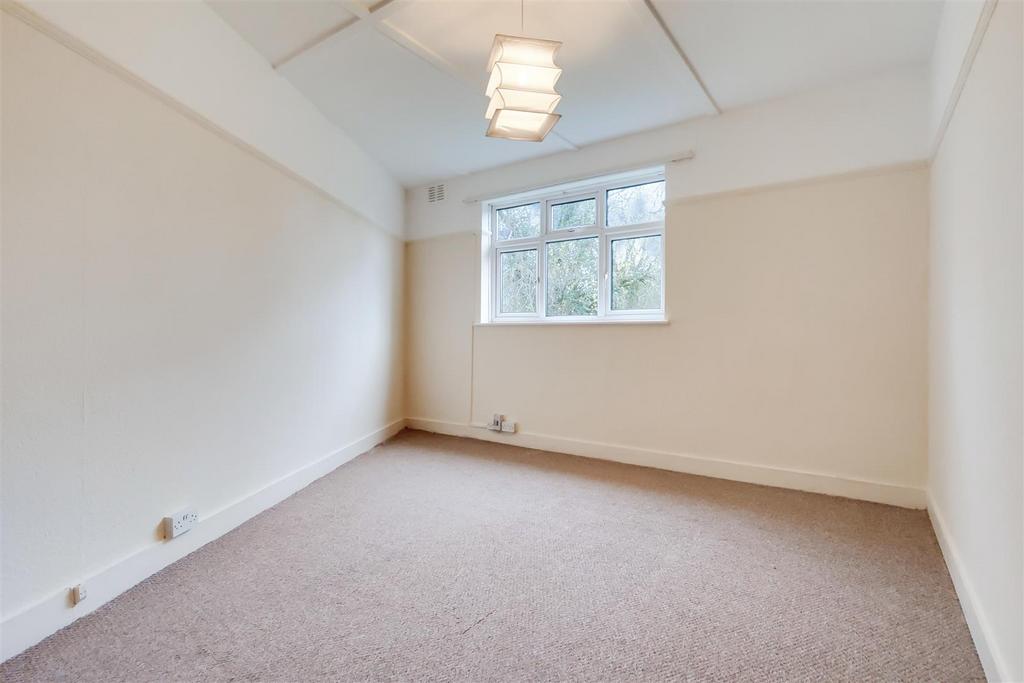 7 Master Bedroom-1.jpg
