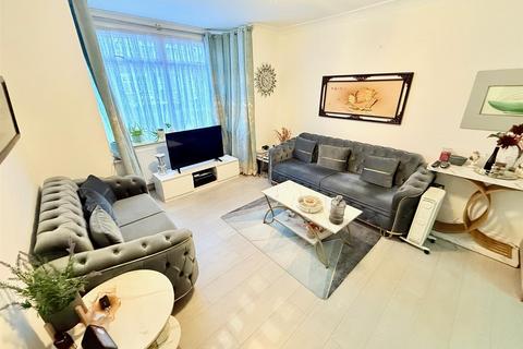 4 bedroom terraced house for sale, Burnham Road, London