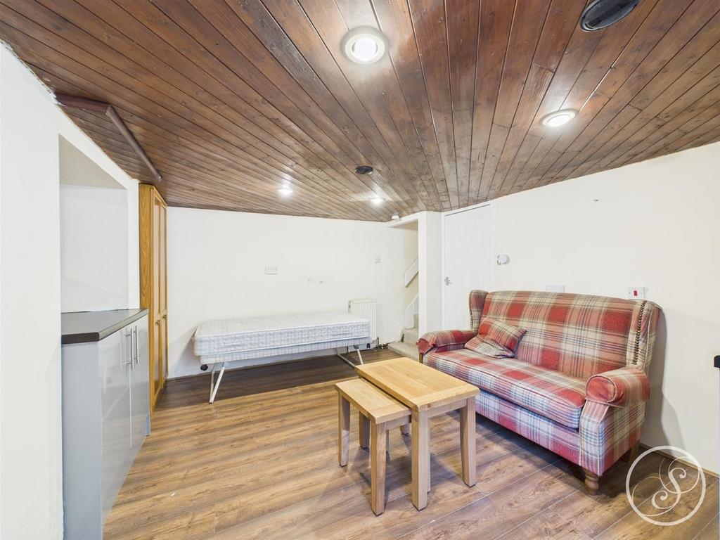Utility/basement