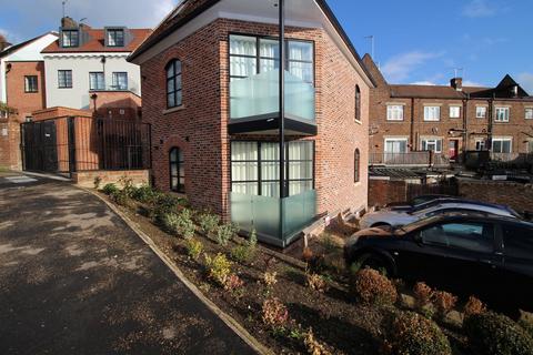 2 bedroom apartment to rent, Salisbury Square, Hatfield, AL9