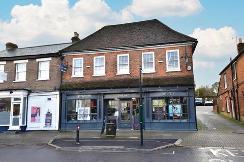 undefined, High Street, Kings Langley, WD4