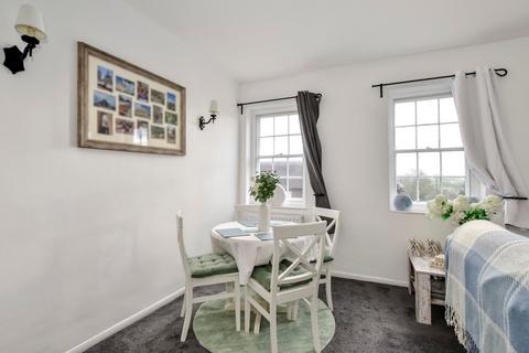 undefined, High Street, Kings Langley, WD4
