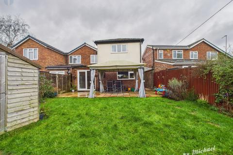 4 bedroom semi-detached house for sale, Turville Road, Aylesbury