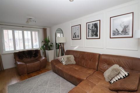 3 bedroom detached house for sale, Highland Drive, Broughton, Milton Keynes