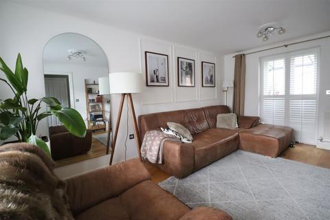 3 bedroom detached house for sale, Highland Drive, Broughton, Milton Keynes