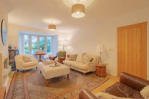 undefined, Leckhampton Road, Leckhampton