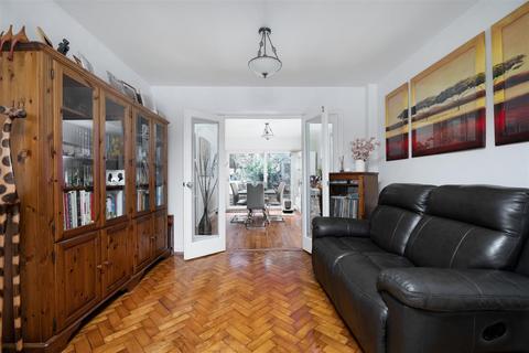 undefined, Tudor Close, London, NW7