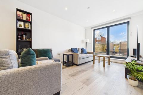2 bedroom apartment to rent, High Street, Hampton Hill