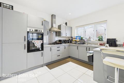 4 bedroom detached house for sale, Chaucer Road, Crewe