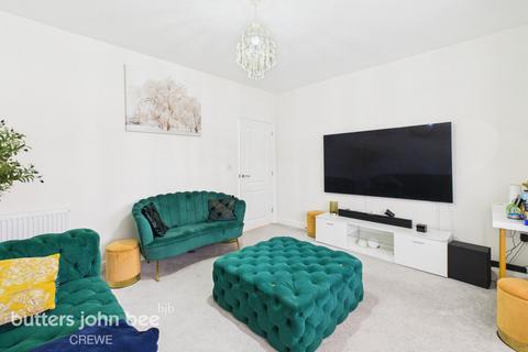 4 bedroom detached house for sale, Chaucer Road, Crewe