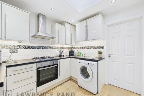 2 bedroom flat to rent, Rayners Lane, Harrow, HA2