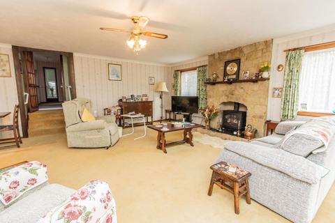 3 bedroom detached bungalow for sale, Copthall Avenue, Hawkhurst