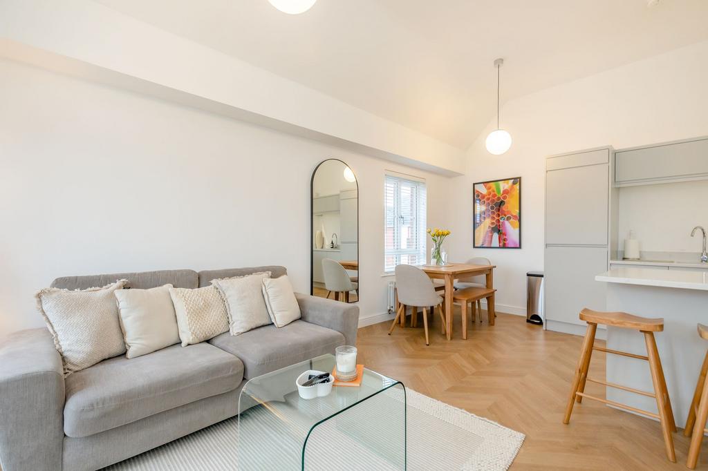 Kitchen/dining/living room