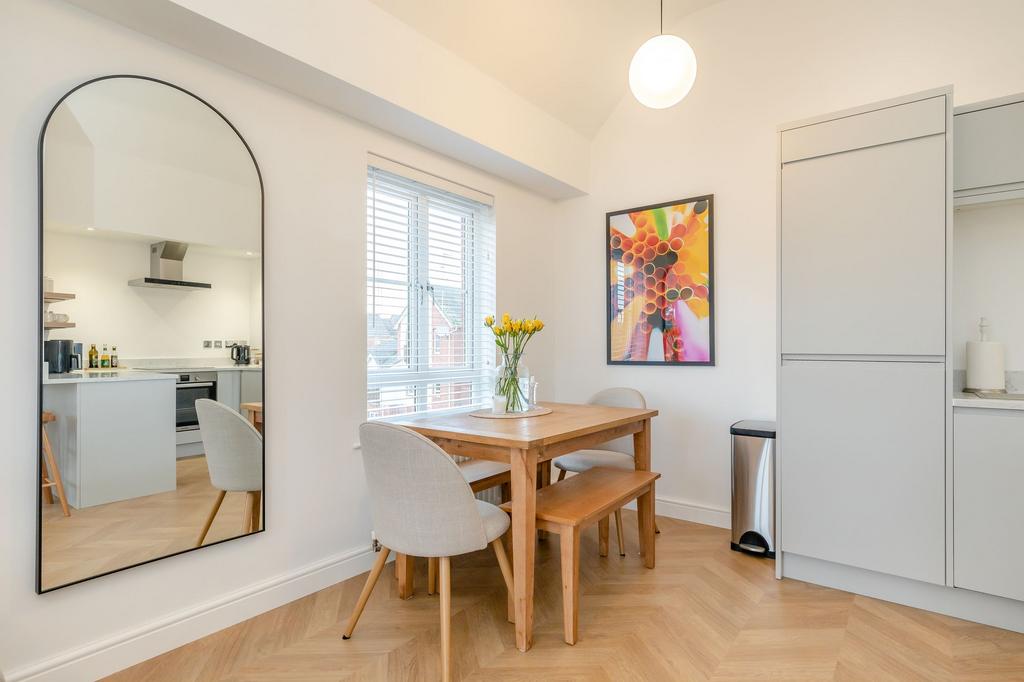 Kitchen/dining/living room