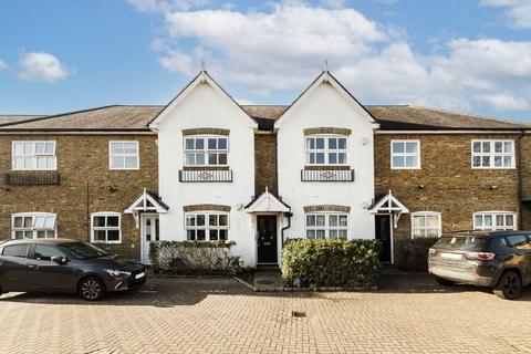 2 bedroom flat to rent, Knights Place, Twickenham TW2