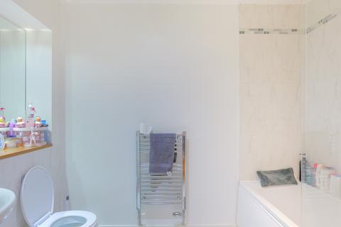 2 bedroom flat for sale, Waterloo Road, Manchester M8