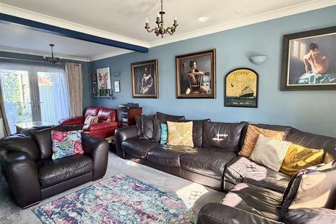 3 bedroom detached house for sale, 10 Church Close, Bicton, Shrewsbury, SY3 8EN