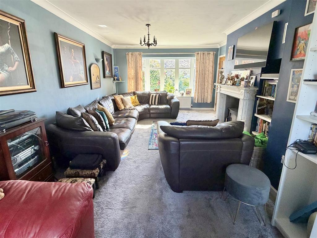 New pics for church close bicton. -7.jpg
