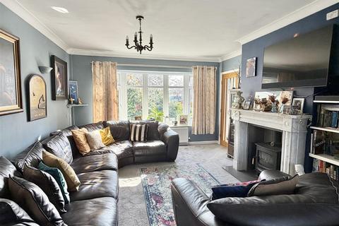 3 bedroom detached house for sale, 10 Church Close, Bicton, Shrewsbury, SY3 8EN