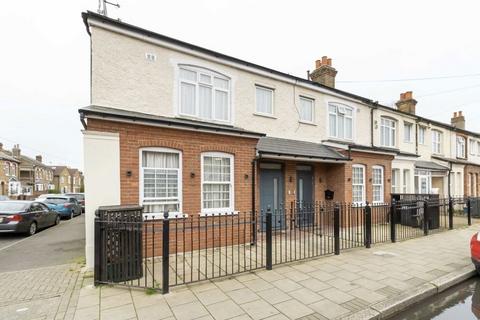 undefined, Bear Road, Feltham TW13
