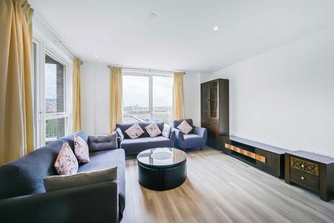 2 bedroom flat to rent, Avenue Road, London W3