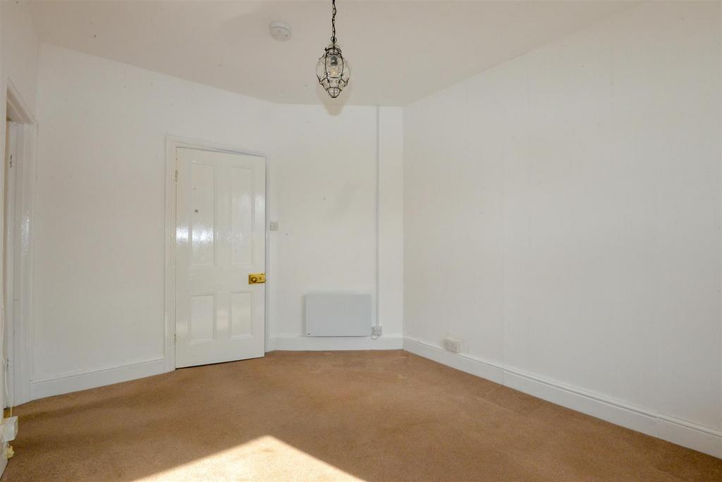 Living Room 2.jpg