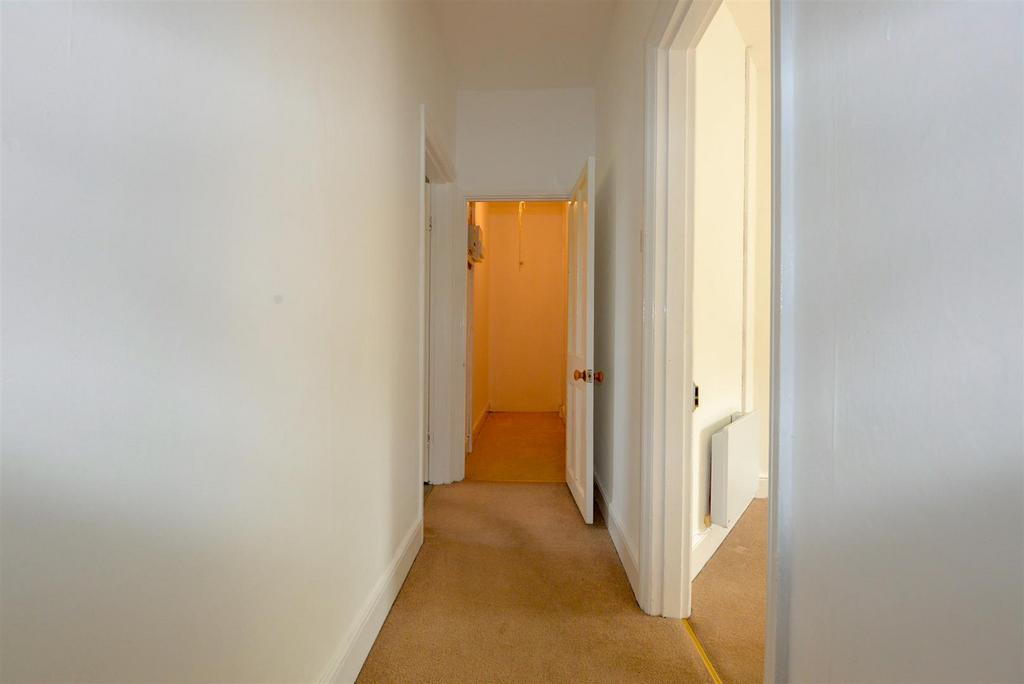 Hall 1.jpg