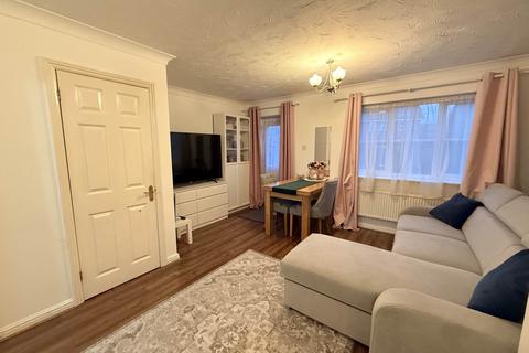 3 bedroom semi-detached house to rent, Easby Grove, Milton Keynes MK10
