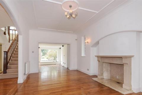 undefined, Oakleigh Avenue, London