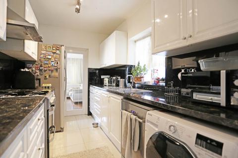 undefined, High Road, Chadwell Heath, Romford, RM6