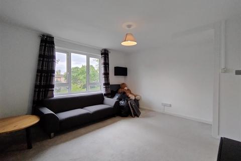 2 bedroom apartment to rent, Clephane Road, London N1