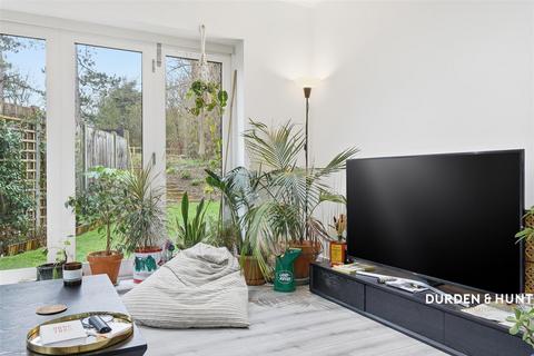 3 bedroom detached house for sale, Copthall Green, Waltham Abbey, EN9