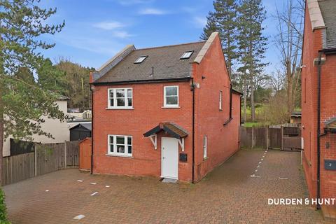 3 bedroom detached house for sale, Copthall Green, Waltham Abbey, EN9