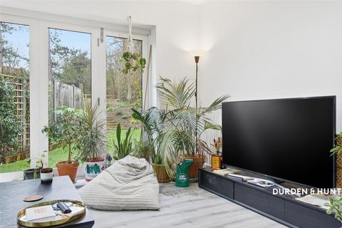 3 bedroom detached house for sale, Copthall Green, Waltham Abbey, EN9