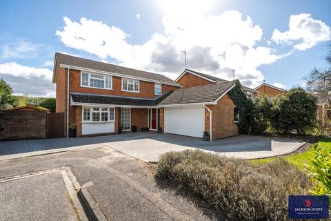 undefined, Stratford Close, Toddington, Central Bedfordshire, LU5