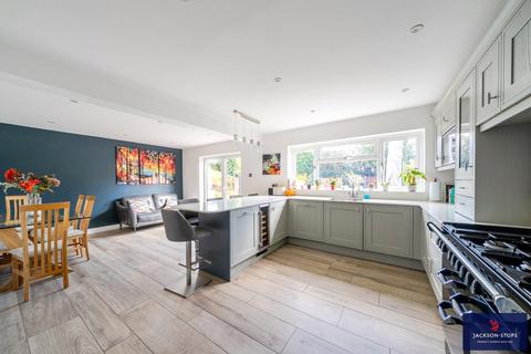 undefined, Stratford Close, Toddington, Central Bedfordshire, LU5