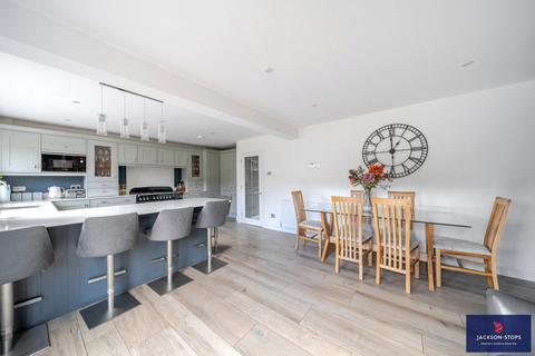 undefined, Stratford Close, Toddington, Central Bedfordshire, LU5
