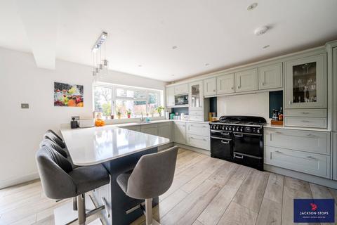 undefined, Stratford Close, Toddington, Central Bedfordshire, LU5