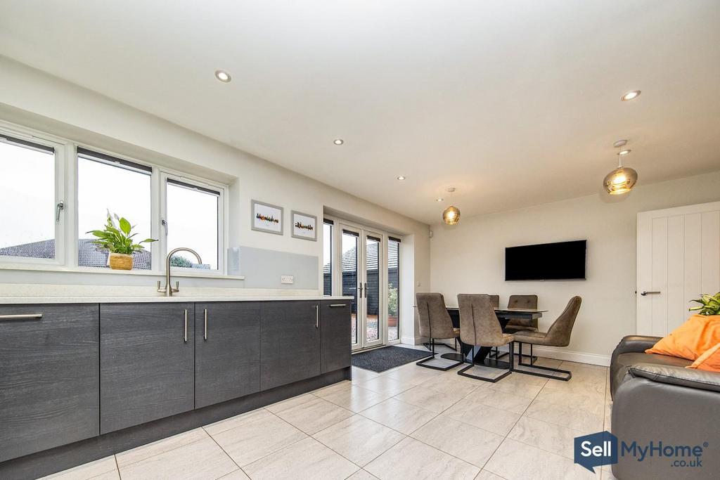 Kitchen / Diner
